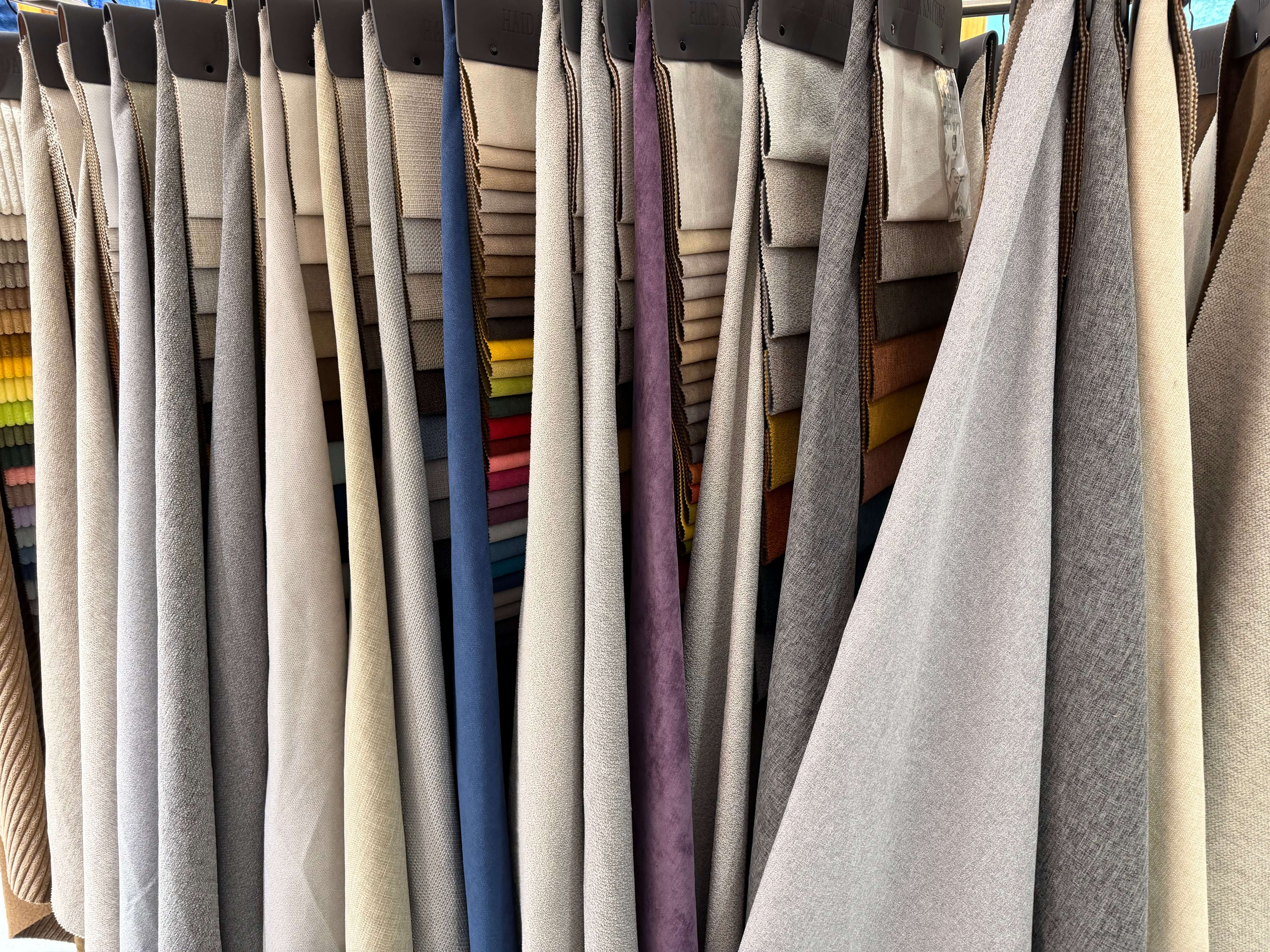 Warp Knit vs Weft Knit: Key Differences for Fabric Buyers